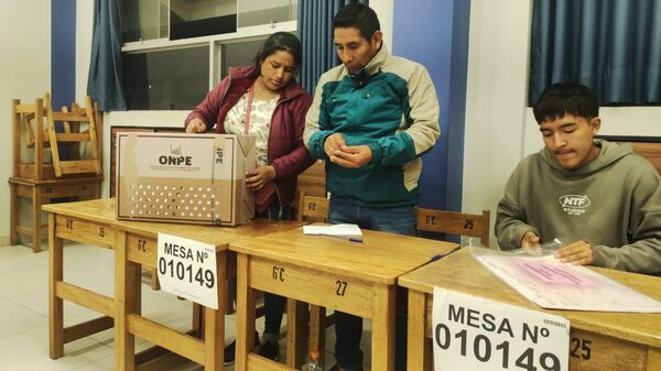 Votación general en Perú. - Sputnik Mundo