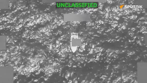 Fuerzas estadounidenses atacan otra embarcación en el Pacífico oriental, la cuarta en tres días - Sputnik Mundo