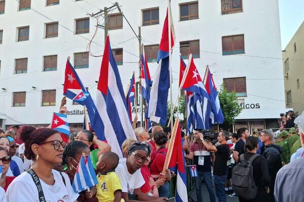 Cuba conmemora el aniversario 65 de la proclamación del carácter socialista de la Revolución Cubana - Sputnik Mundo