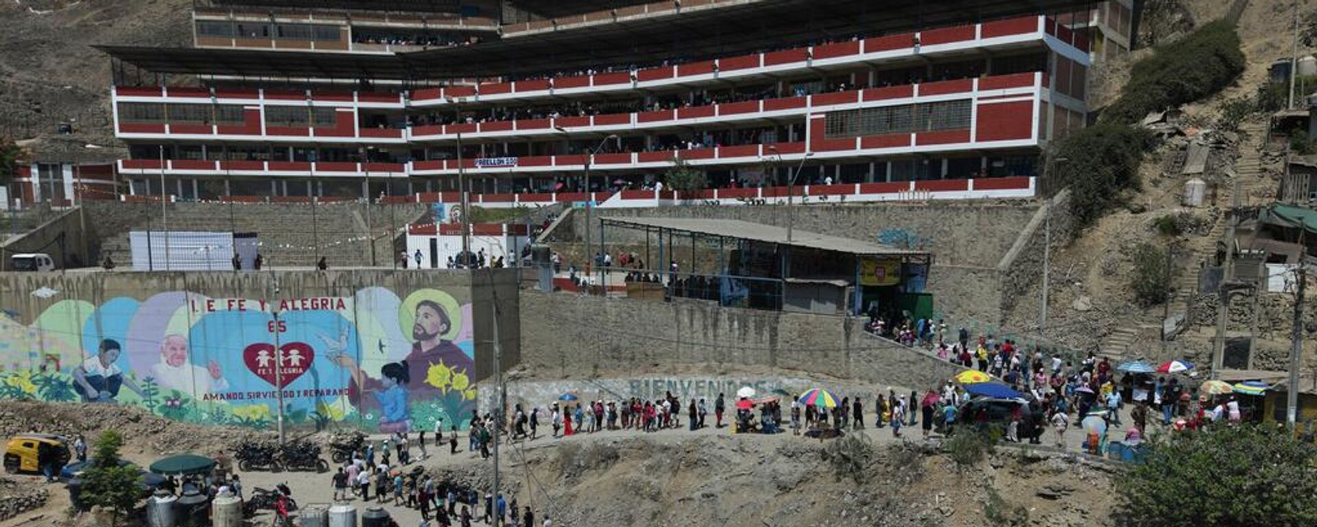 Fila en un centro de votación en Perú - Sputnik Mundo, 1920, 16.04.2026