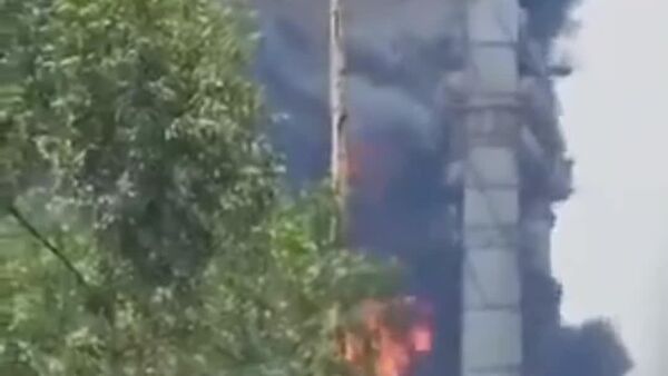 Reportan incendio en refinería en el centro de México; las autoridades dicen que fue un incidente menor - Sputnik Mundo