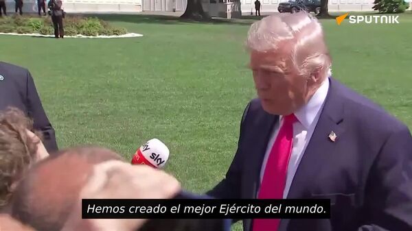 Trump sostiene que el bloqueo del estrecho de Ormuz ha sido más poderoso que las bombas - Sputnik Mundo