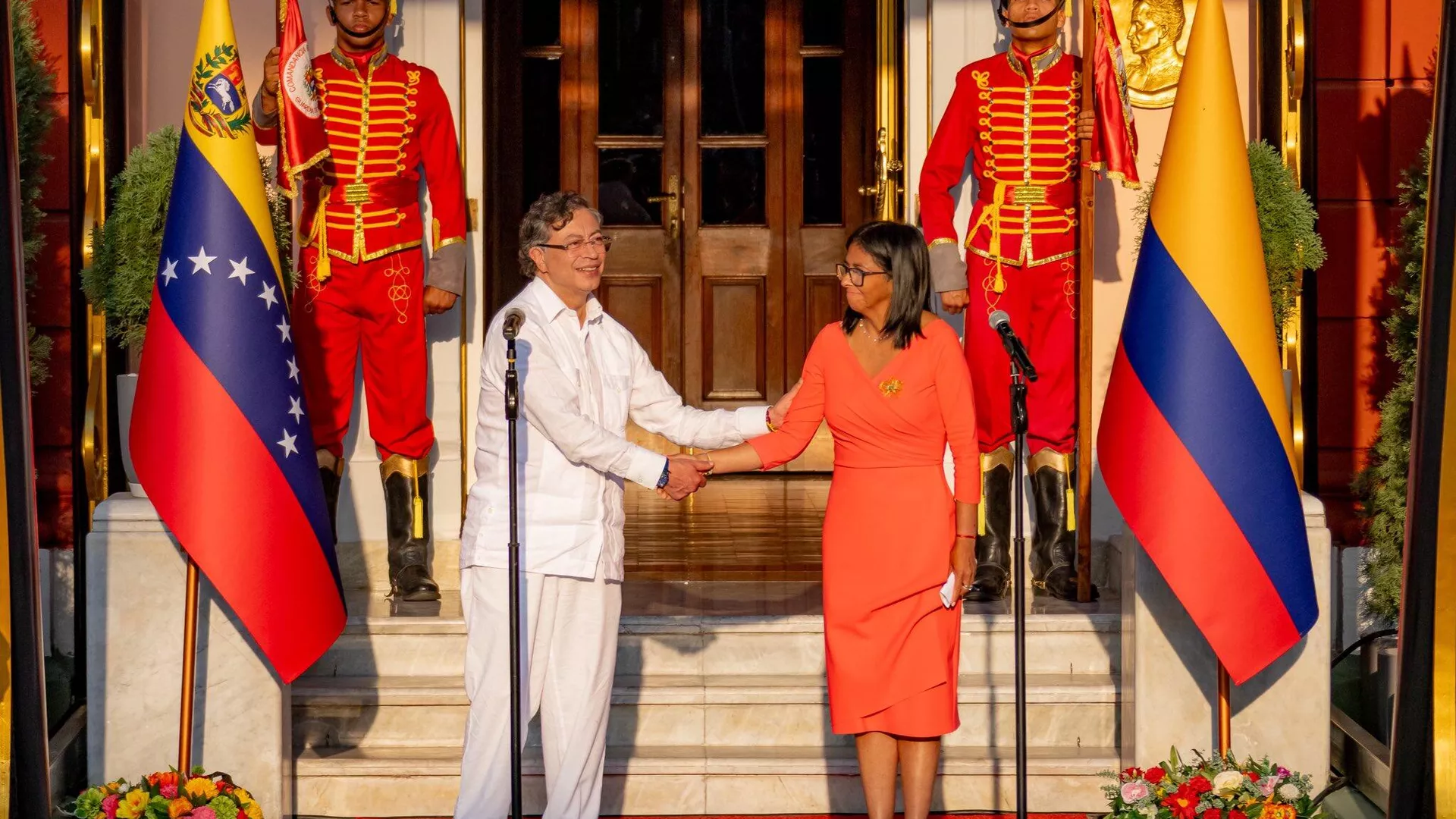Il presidente colombiano Gustavo Petro e il presidente ad interim venezuelano Delcy Rodríguez - Sputnik Mundo, 1920, 25.04.2026