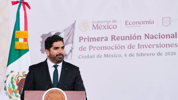 Roberto Lazzeri Montaño - Sputnik Mundo