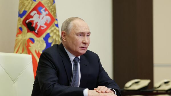 Vladímir Putin, presidente de Rusia, celebró una reunión del Consejo de Seguridad ruso  - Sputnik Mundo