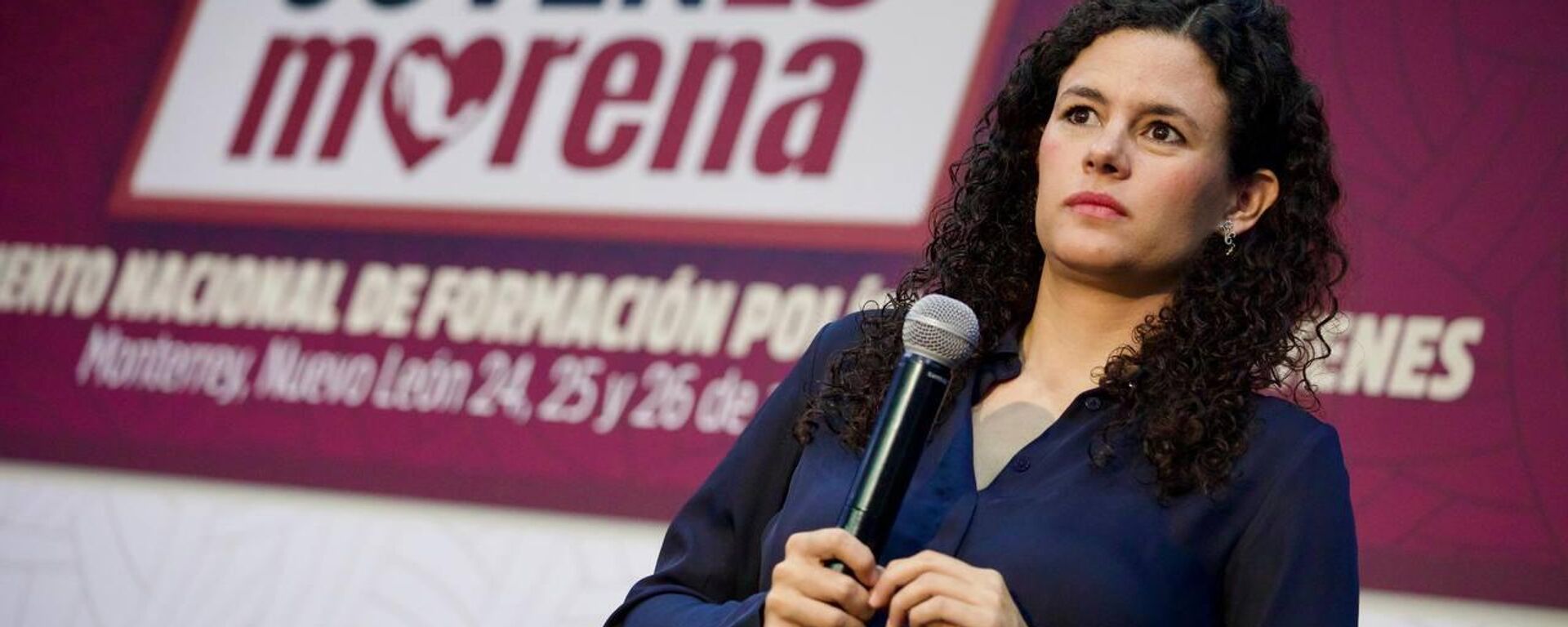 “Refleja la necesidad de Sheinbaum de realizar cambios”: Morena hace cambios en su dirigencia rumbo a las elecciones intermedias  - Sputnik Mundo, 1920, 29.04.2026
