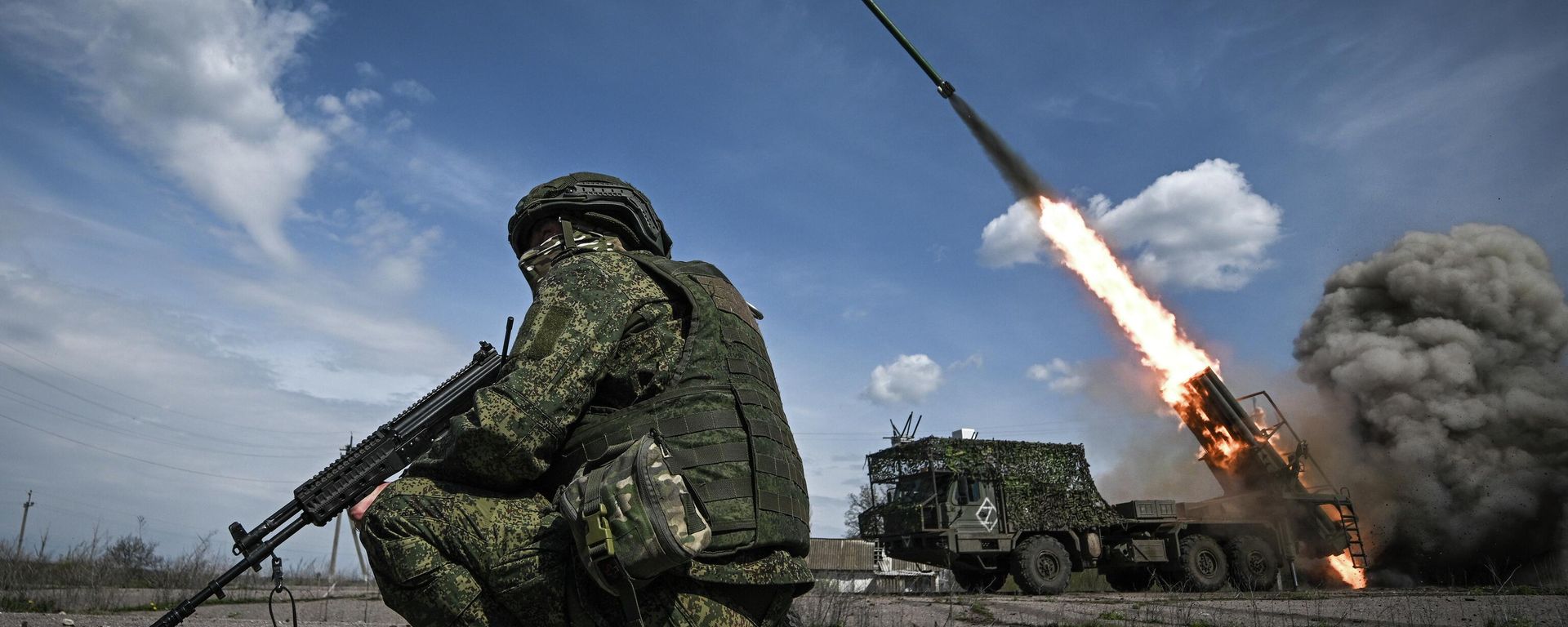 Soldado ruso en la zona de la operación militar especial  - Sputnik Mundo, 1920, 02.07.2026