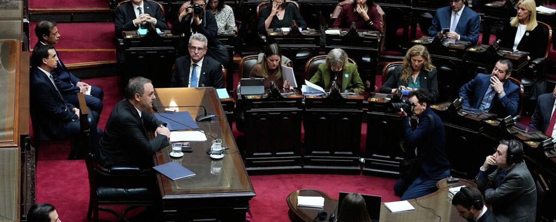 Manuel Adorni, jefe del Gabinete del Gobierno de Javier Milei - Sputnik Mundo, 1920, 30.04.2026