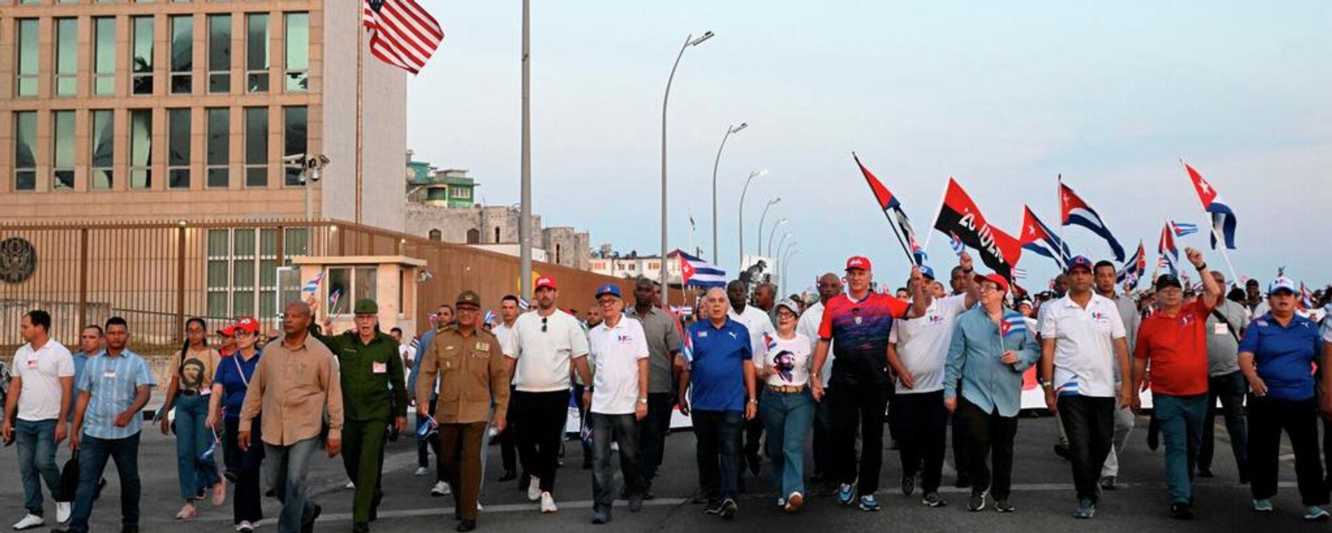 Movilización en Cuba con motivo del Día de los Trabajadores - Sputnik Mundo, 1920, 01.05.2026