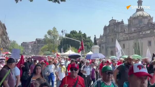 Gobierno de México informa que hubo más de 140 movilizaciones en el país por el Día de los Trabajadores - Sputnik Mundo