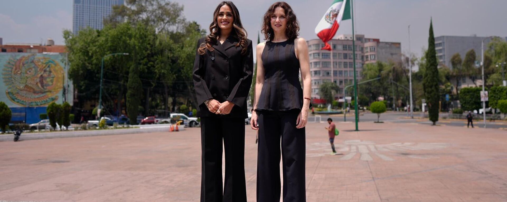 Alessandra Rojo de la Vega e Isabel Díaz Ayuso - Sputnik Mundo, 1920, 07.05.2026