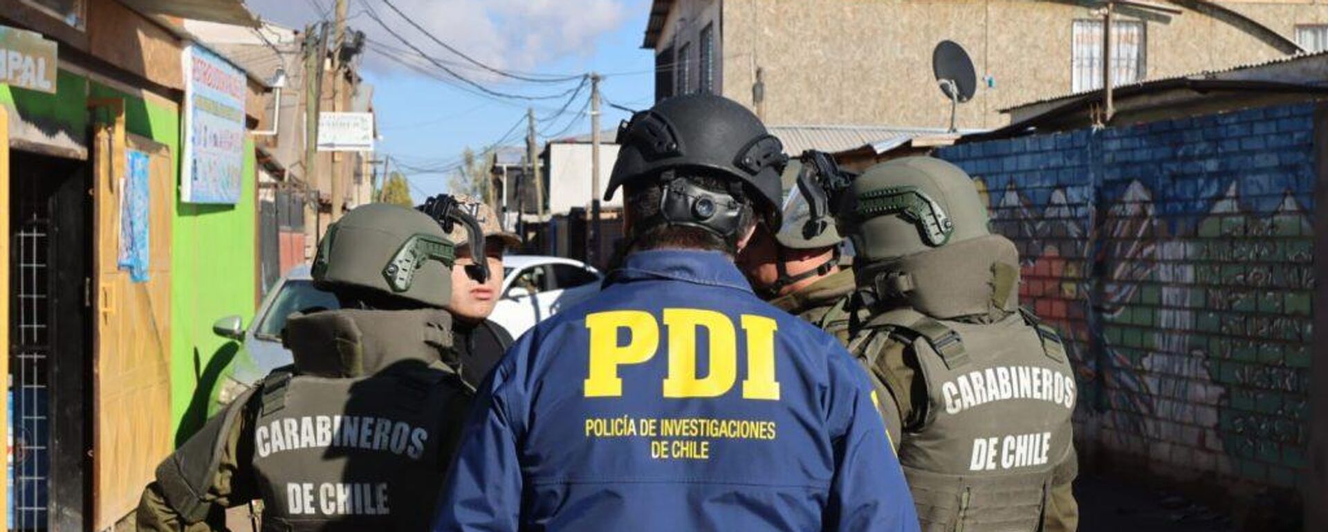 Efectivos de Carabineros de Chile y de la Policía De Investigaciones durante un operativo en mayo de 2026 - Sputnik Mundo, 1920, 13.05.2026