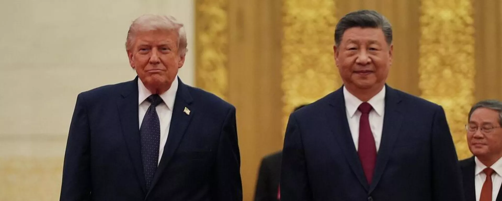 El presidente de EEUU, Donald Trump, y el mandatario chino, Xi Jinping, llegan a una cena de Estado en el Gran Salón del Pueblo, el 14 de mayo de 2026 en Pekín El presidente de EEUU, Donald Trump, y el mandatario chino, Xi Jinping, llegan a una cena de Estado en el Gran Salón del Pueblo, el 14 de mayo de 2026 en Pekín - Sputnik Mundo, 1920, 14.05.2026