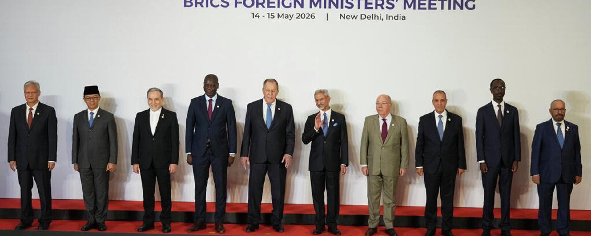 Los cancilleres de los paises-miembros de los BRICS durante la reunión ministerial de ese grupo en la India - Sputnik Mundo, 1920, 15.05.2026