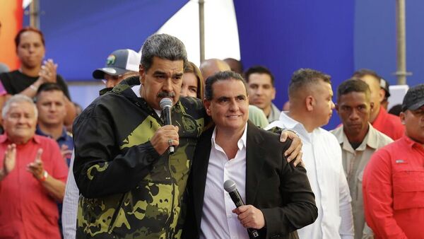 Nicolás Maduro, presidente de Venezuela, y Alex Saab, exministro - Sputnik Mundo