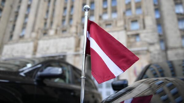 La bandera de Letonia - Sputnik Mundo