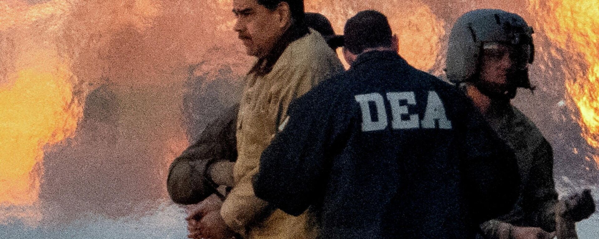 Nicolás Maduro, presidente venezolano, es escoltado mientras se dirige al Tribunal Federal Daniel Patrick Moynihan en Manhattan para su comparecencia inicial ante el tribunal federal estadounidense, el 5 de enero de 2026  - Sputnik Mundo, 1920, 19.05.2026