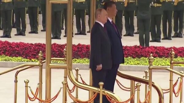 Los presidentes de Rusia, Vladímir Putin, y de China, Xi Jinping, en Pekín. - Sputnik Mundo