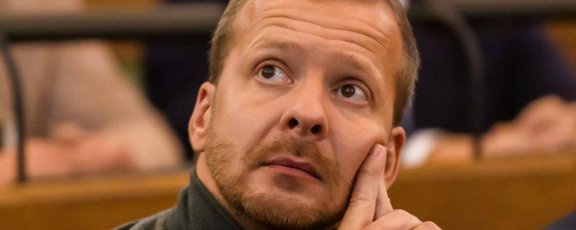 Alexéi Róslikov, el diputado del Ayuntamiento de Riga que se pronunció contra la discriminación de los rusohablantes en Letonia. Fue destituido de su cargo y de su puesto como jefe de su facción. - Sputnik Mundo, 1920, 21.05.2026