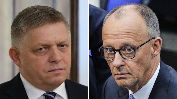 El primer ministro de Eslovaquia, Robert Fico, y el canciller de Alemania, Friedrich Merz - Sputnik Mundo