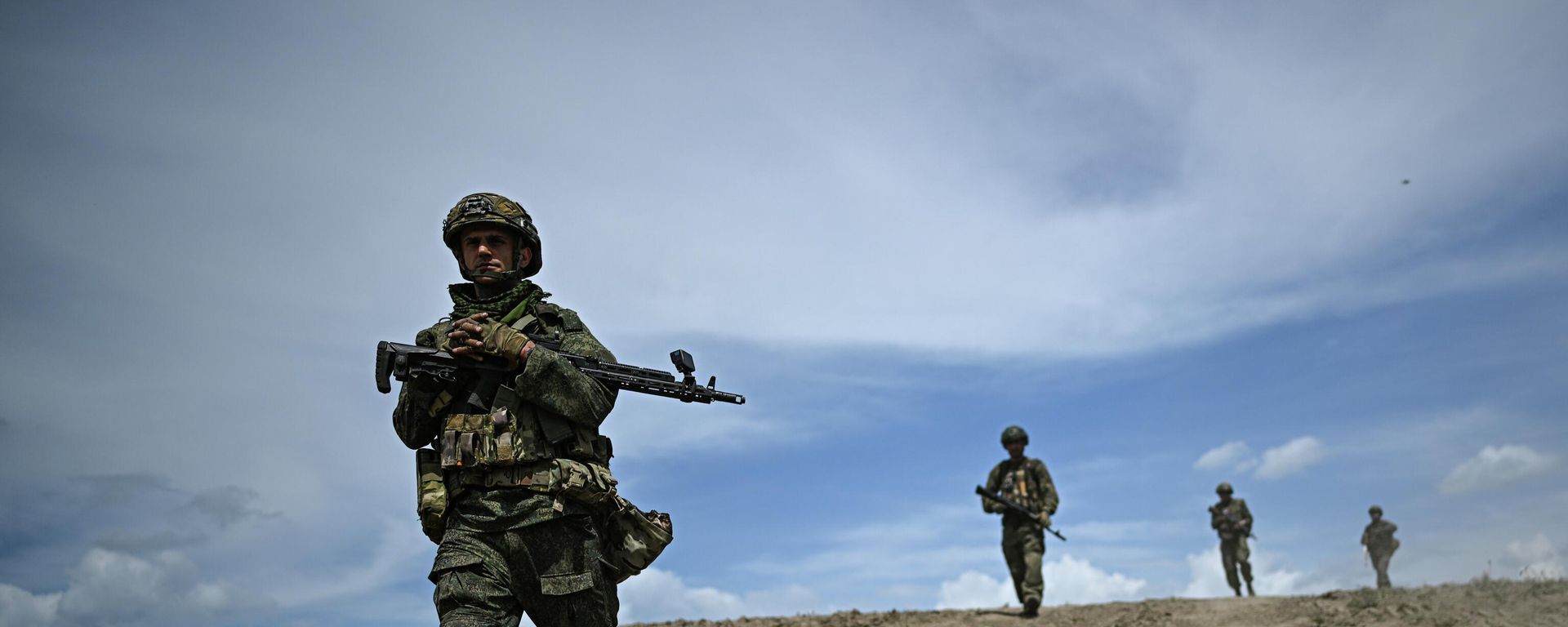 Soldados rusos en la zona de la operación militar especial - Sputnik Mundo, 1920, 19.09.2026
