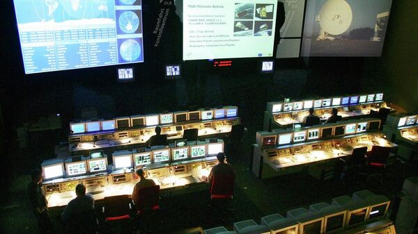 Vista de una sala de control de la Vigilancia satelital en el Centro Aeroespacial Alemán en Oberpfaffenhofen, Baviera - Sputnik Mundo
