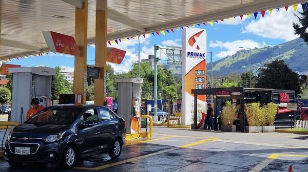 Los precios de la gasolina van en aumento en Ecuador. - Sputnik Mundo