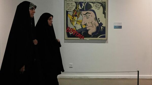Mujeres iraníes en una exposición en Teherán Mujeres iraníes en una exposición en Teherán - Sputnik Mundo