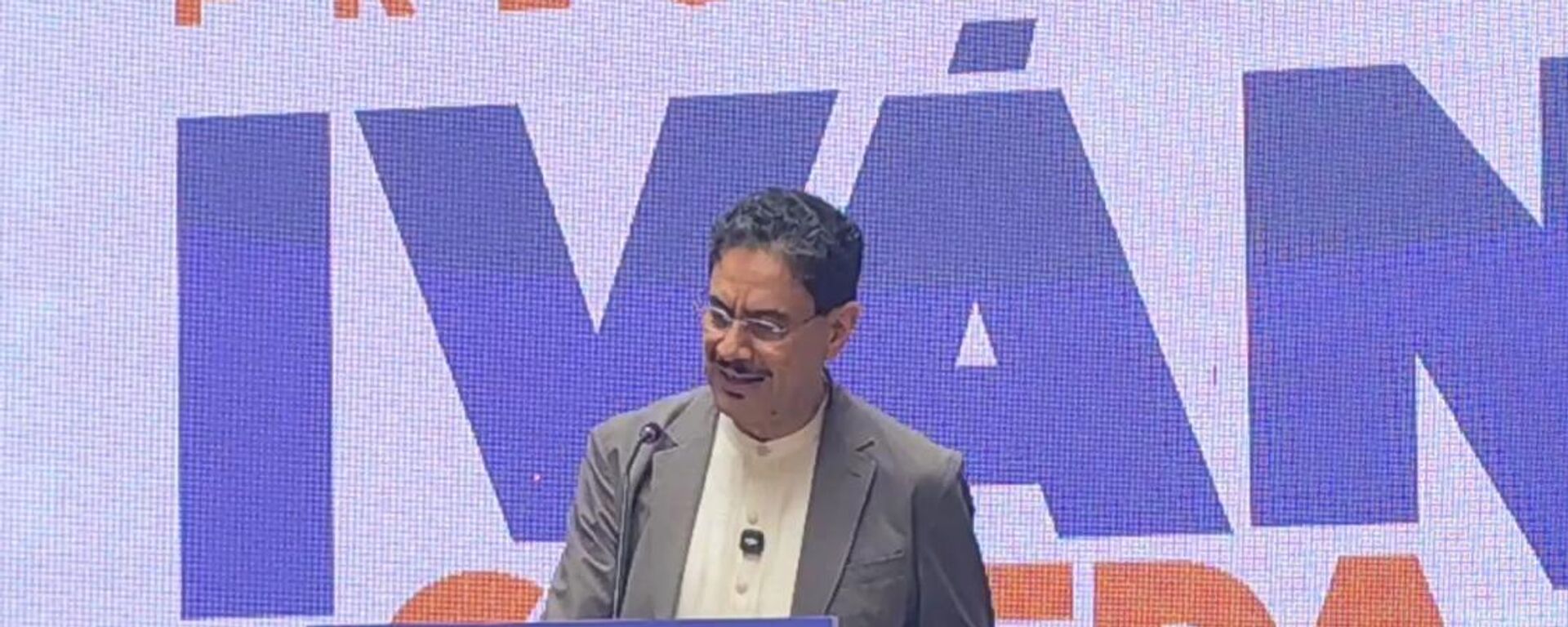 El candidato a la Presidencia de Colombia, Iván Cepeda, durante una conferencia de prensa en mayo de 2026 - Sputnik Mundo, 1920, 29.05.2026