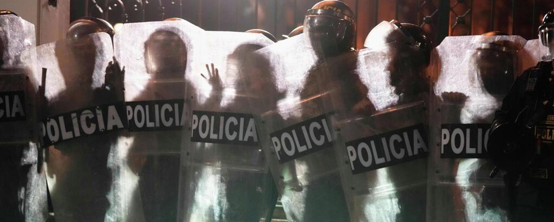 Policía desplegada por protestas en Perú. Imagen de archivo. Policía desplegada por protestas en Perú. Imagen de archivo. - Sputnik Mundo, 1920, 31.05.2026