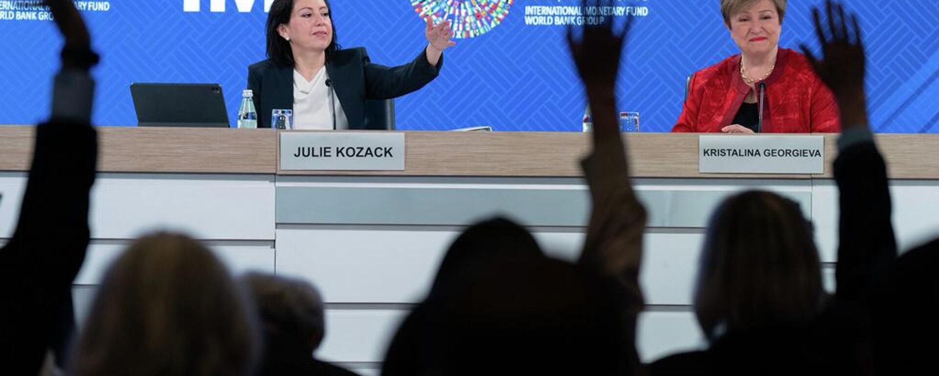 Julie Kozack - Sputnik Mundo, 1920, 05.06.2026