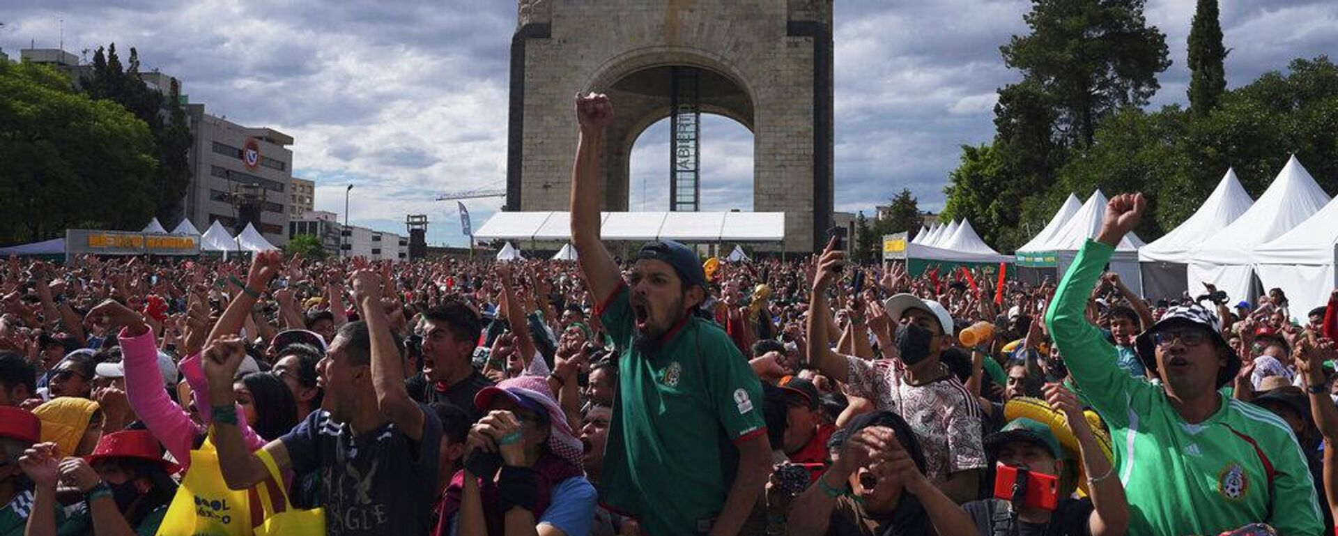 Mexicanos festejando - Sputnik Mundo, 1920, 06.06.2026