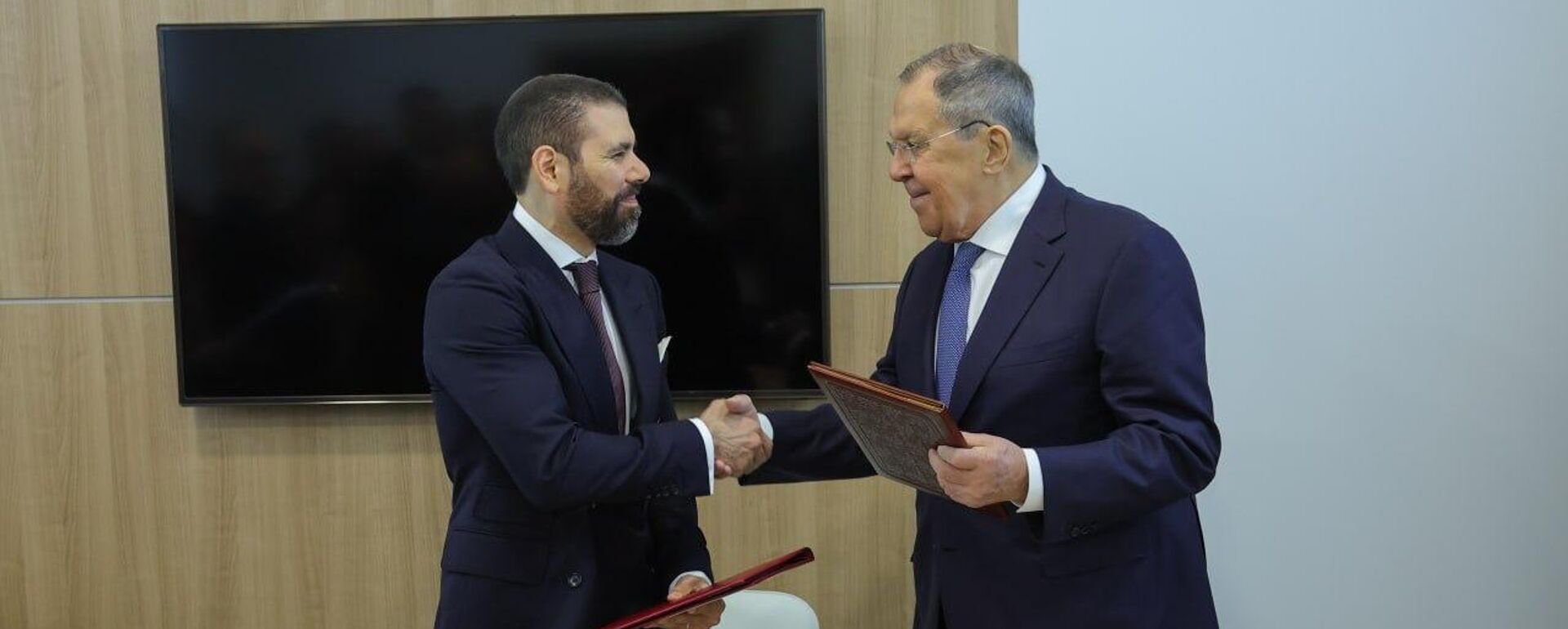 El representante especial de los copresidentes de Nicaragua para las relaciones con Rusia, Laureano Ortega Murillo, y el canciller de Rusia, Serguéi Lavrov - Sputnik Mundo, 1920, 05.06.2026