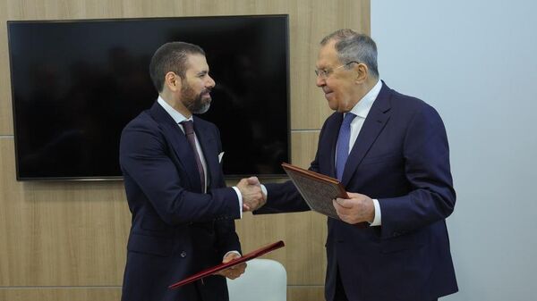 El representante especial de los copresidentes de Nicaragua para las relaciones con Rusia, Laureano Ortega Murillo, y el canciller de Rusia, Serguéi Lavrov - Sputnik Mundo