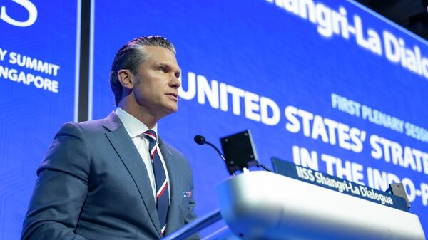 Pete Hegseth, secretario de Guerra de EEUU - Sputnik Mundo