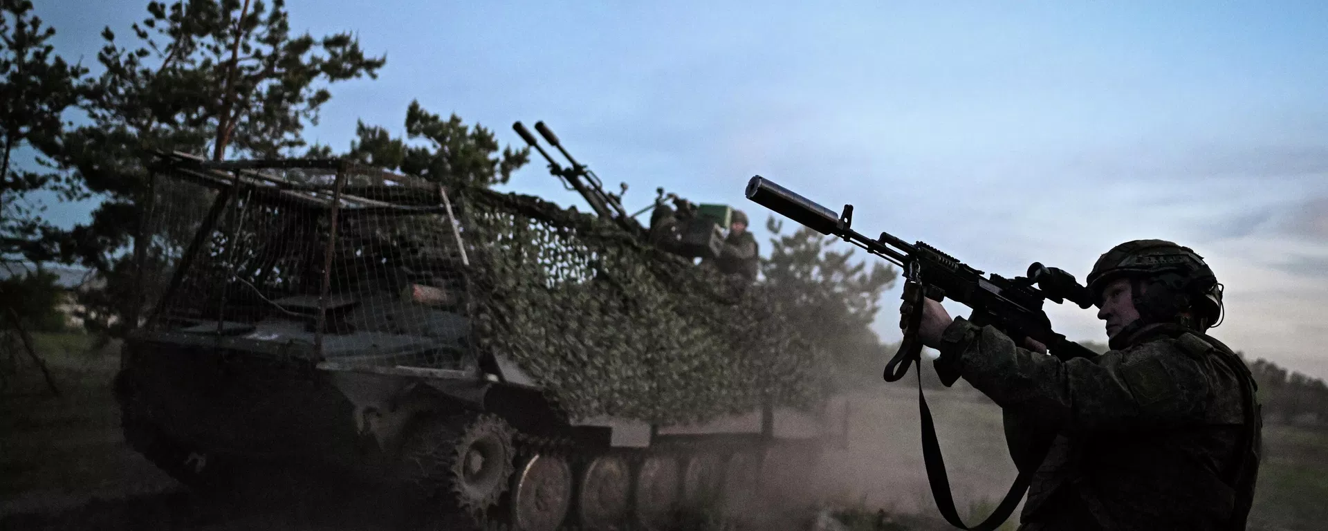 Soldato russo nell'area dell'operazione militare speciale - Sputnik World, 1920, 28.07.2026