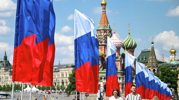 Decoración de Moscú con motivo del Día de Rusia - Sputnik Mundo