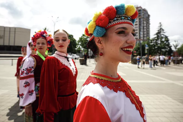 Esibizione del Coro dei Cosacchi del Kuban nella città di Krasnodar. Esibizione del Coro dei Cosacchi del Kuban nella città di Krasnodar. - Sputnik Mundo