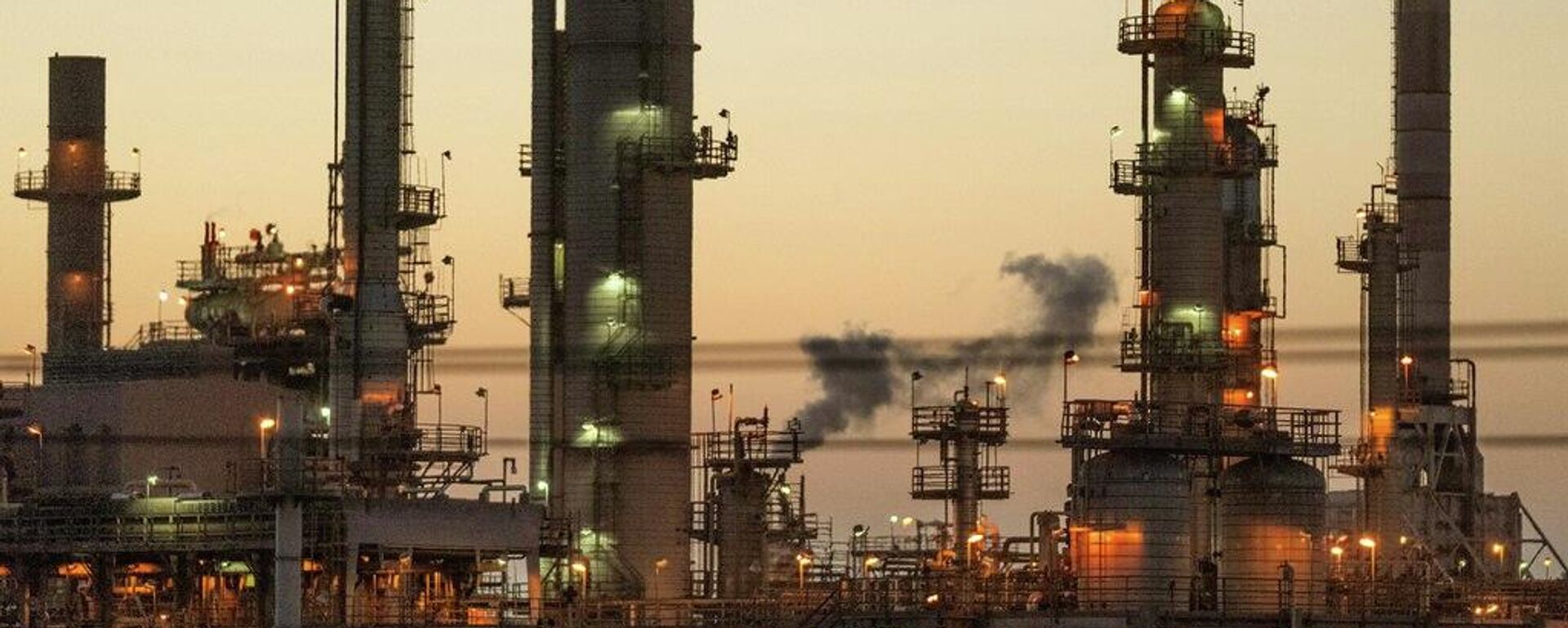 Reservas de petróleo de EEUU caen a mínimos de más de 40 años - Sputnik Mundo, 1920, 18.06.2026