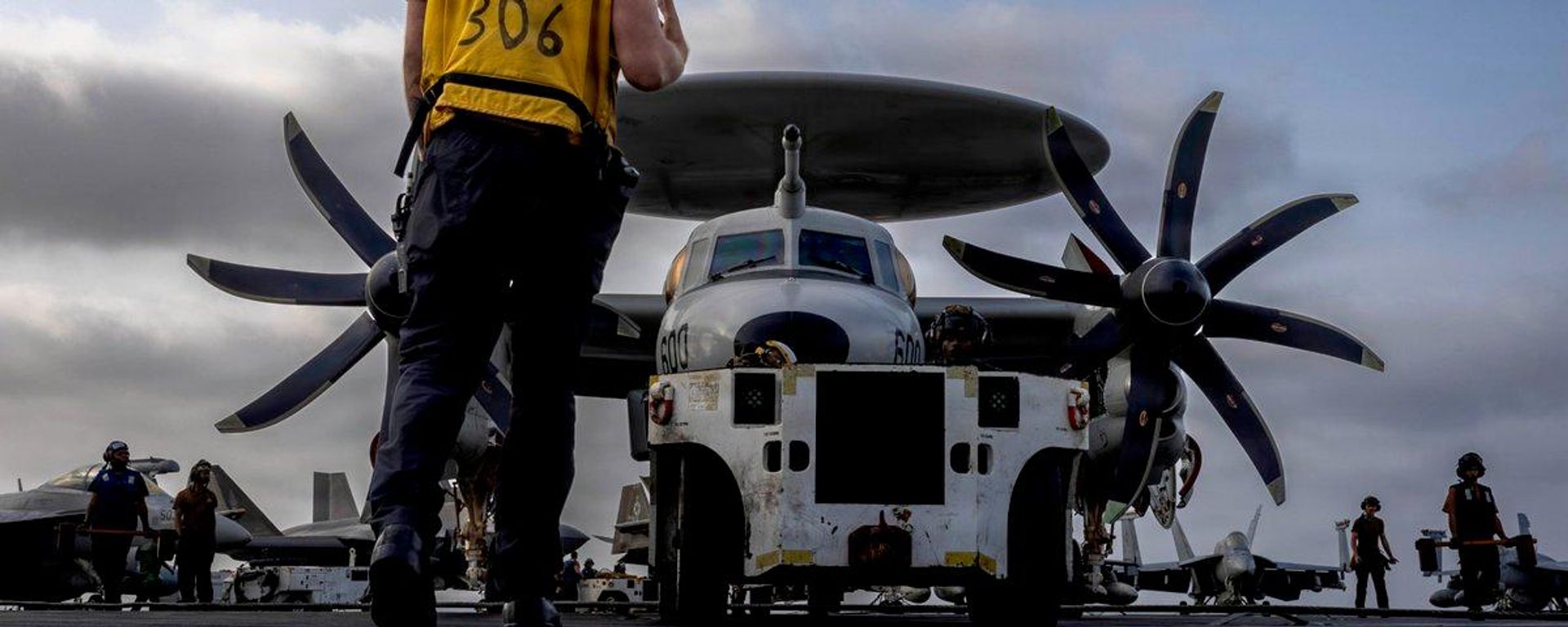  E-2D Hawkeye a bordo del USS Abraham Lincoln - Sputnik Mundo, 1920, 06.07.2026