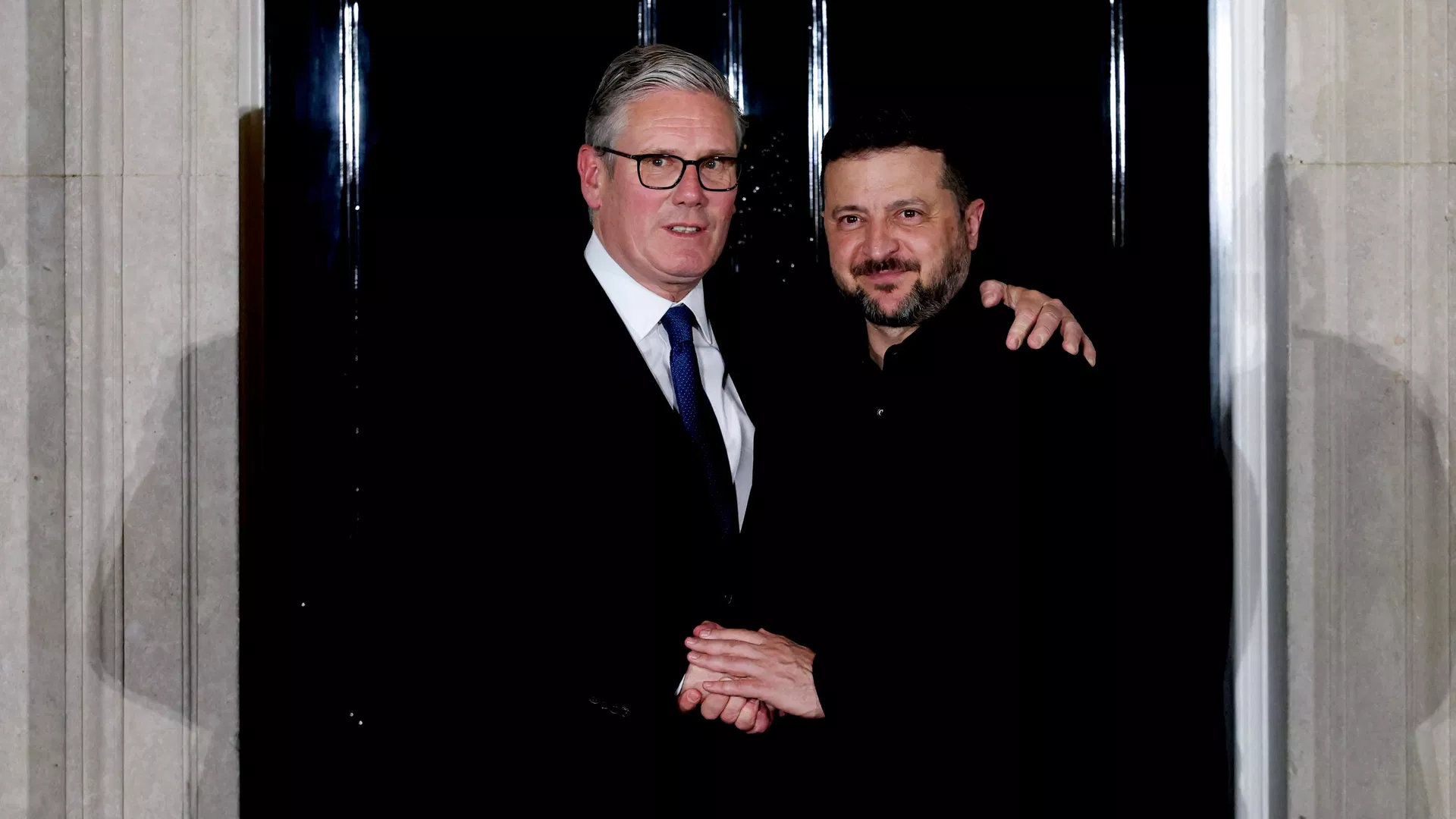 Il Primo Ministro britannico Keir Starmer con Volodymyr Zelensky - Sputnik World, 1920, 28.06.2026