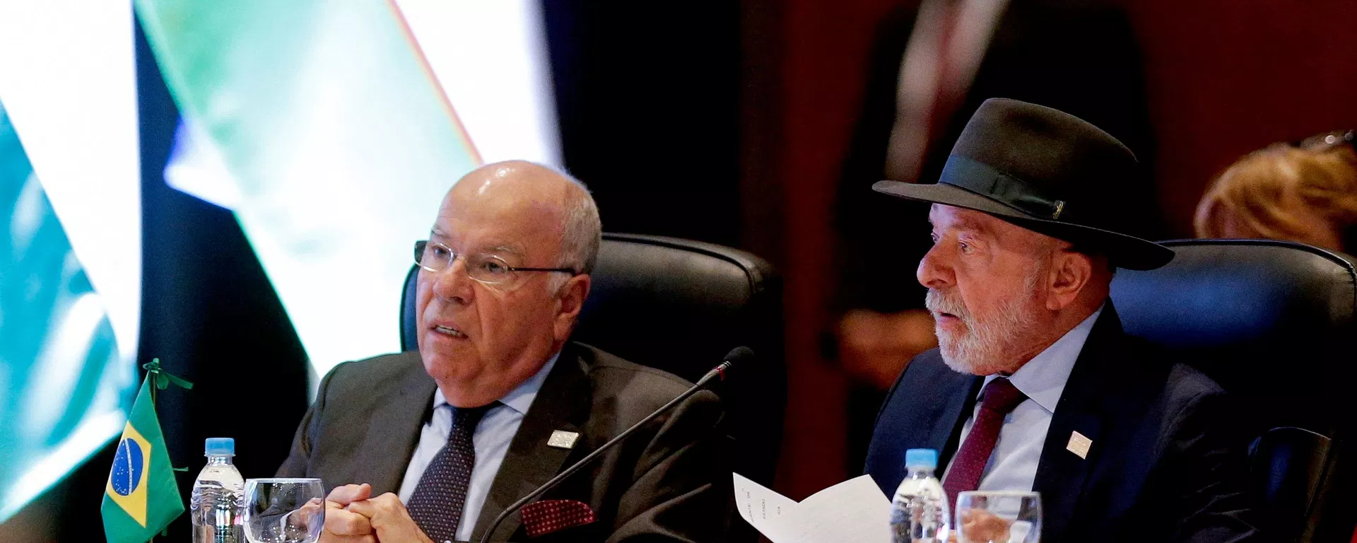 El canciller brasileño, Mauro Vieira, y el presidente de Brasil, Luiz Inacio Lula da Silva, asisten a la ceremonia de apertura de la cumbre del Mercosur en el Centro de Convenciones CONMEBOL, en Luque, Paraguay, el 30 de junio de 2026 El canciller brasileño, Mauro Vieira, y el presidente de Brasil, Luiz Inacio Lula da Silva, asisten a la ceremonia de apertura de la cumbre del Mercosur en el Centro de Convenciones CONMEBOL, en Luque, Paraguay, el 30 de junio de 2026 - Sputnik Mundo, 1920, 30.06.2026