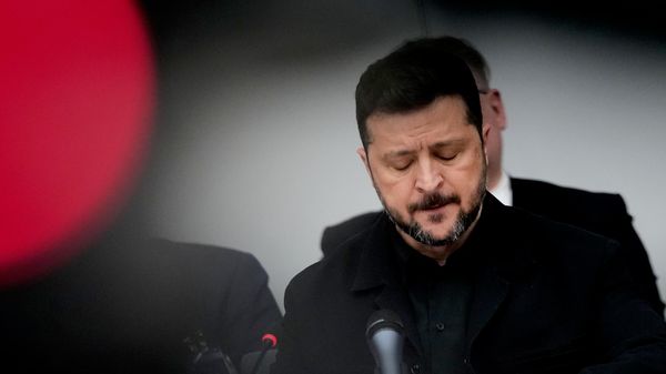 Volodímir Zelenski interviene en la sede de la OTAN en Bruselas Volodímir Zelenski interviene en la sede de la OTAN en Bruselas - Sputnik Mundo