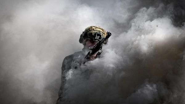 Soldado ruso en la zona de la operación militar especial - Sputnik Mundo