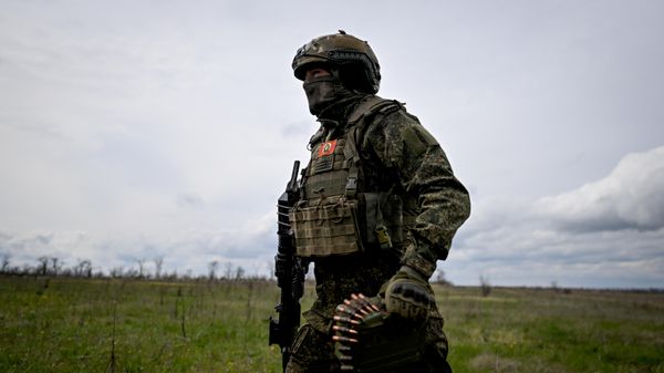 Militar ruso durante las operaciones en Konstantínovka   - Sputnik Mundo
