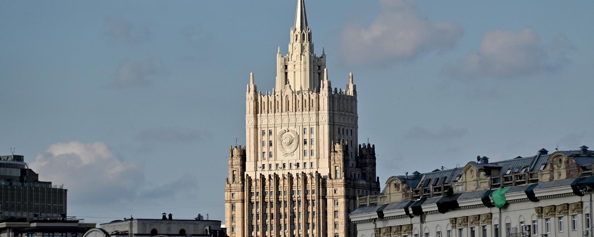 Edificio del ministerio de Asuntos Exteriores de Rusia en Moscú - Sputnik Mundo, 1920, 06.07.2026