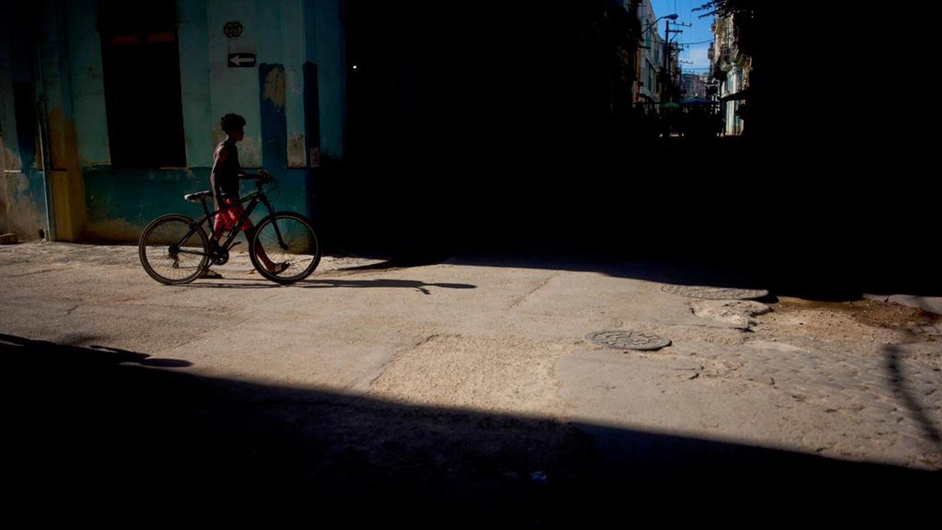 Actualmente, Cuba sufre un apagón eléctrico. - Sputnik Mundo, 1920, 07.07.2026