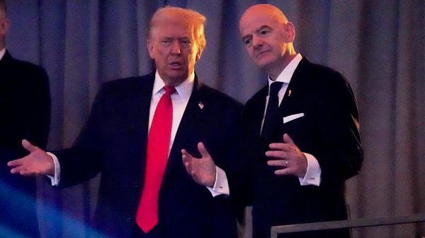 El presidente de EEUU, Donald Trump, y el titular de la FIFA, Gianni Infantino. - Sputnik Mundo