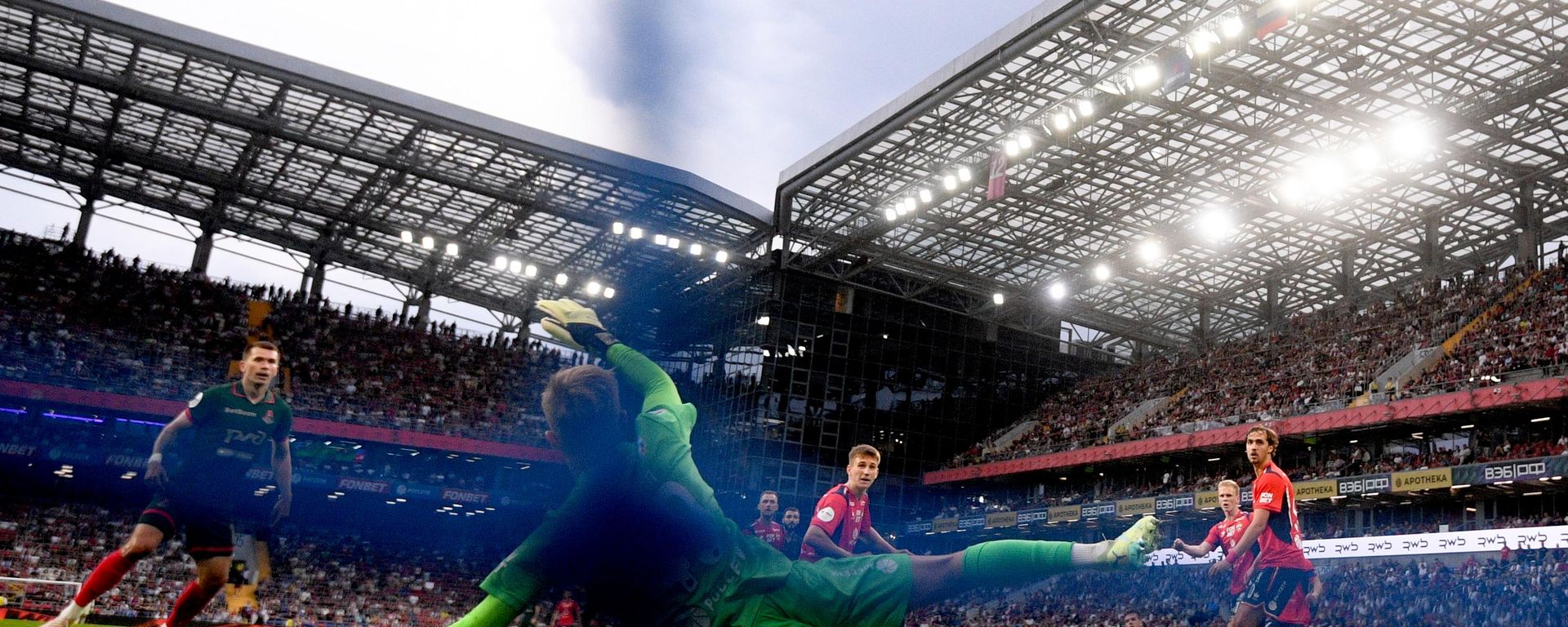 El portero Vladislav Torop (CSKA) falla un gol en la jornada 30 de la Liga Premier rusa (RPL) en Moscú, Rusia  - Sputnik Mundo, 1920, 08.07.2026