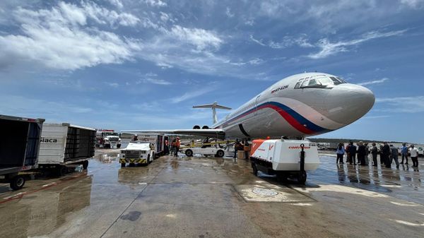 El avión ruso con ayuda humanitaria que arribó a Venezuela - Sputnik Mundo